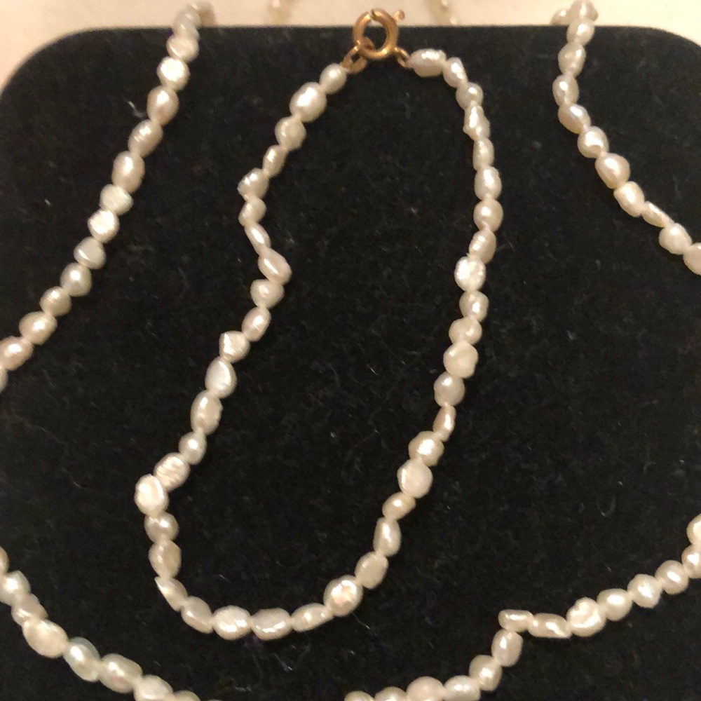 Cream pearlized beaded necklace and bracelet